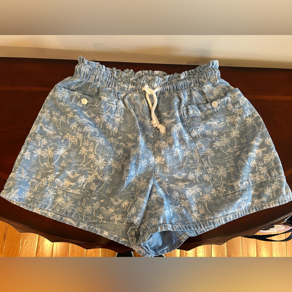 American Eagle 100% Cotton Blue Tropical Print Shorts